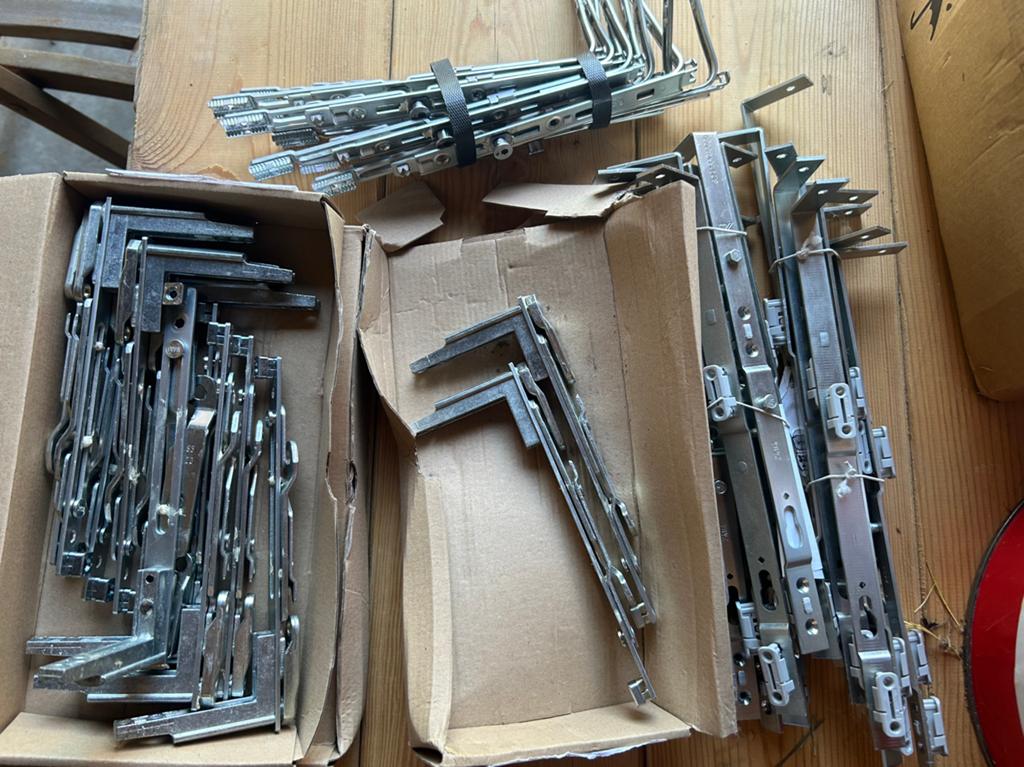 Roto raam en deurbeslag, Bricolage & Construction, Enlèvement, Comme neuf