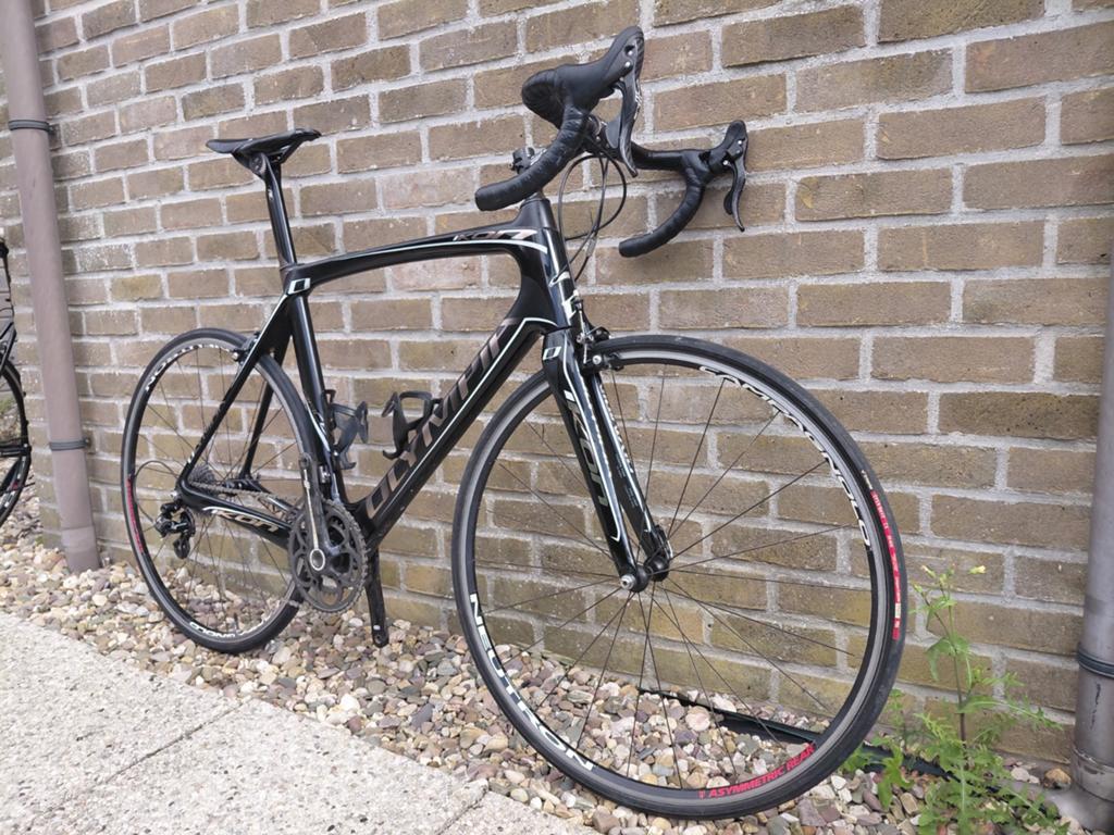 Vélo de route entièrement en carbone - Campagnolo Chorus 11s, Frein sur jante, 57 à 61 cm, Comme neuf, Enlèvement