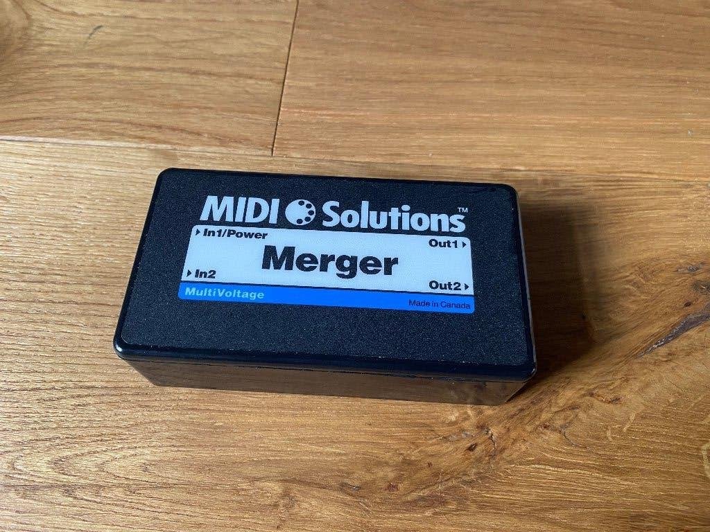 MIDI-oplossingen Fusie V2, Muziek en Instrumenten, Midi-apparatuur, Ophalen of Verzenden, Zo goed als nieuw