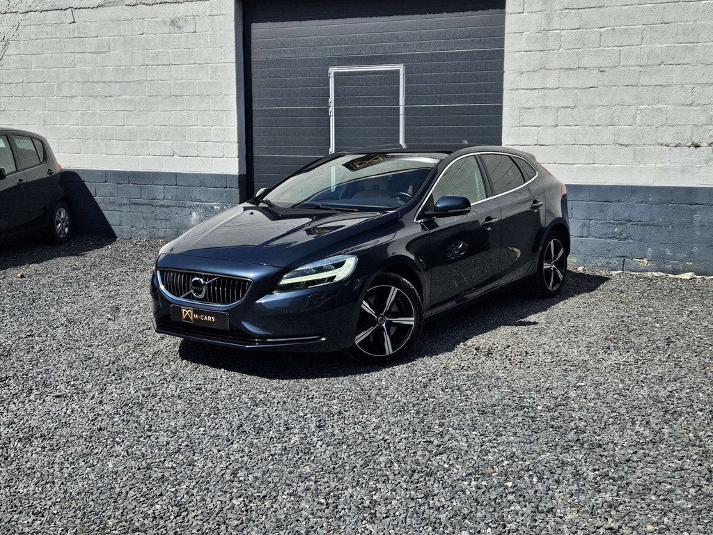 Volvo V40 TOIT PANO * CUIR * AUTOMATIQUE * (bj 2016), Auto's, Volvo, Automaat, Gebruikt, 1969 cc, Blauw