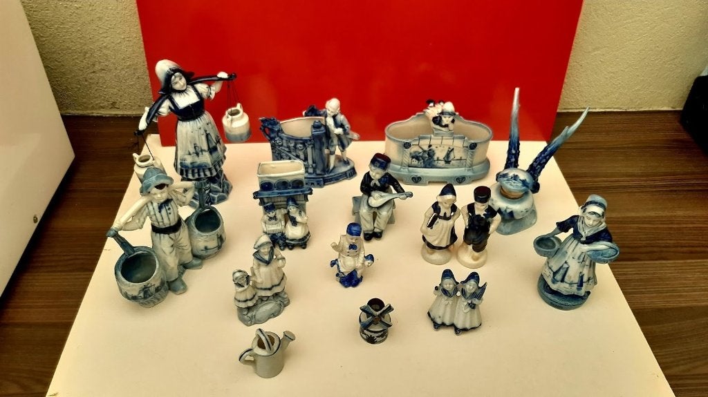 Verzameling beeldjes van Delft. 15 Stuks., Verzamelen, Ophalen, Zo goed als nieuw, Mens
