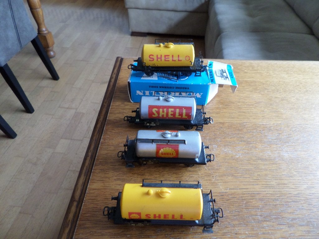 MARKLIN HO 4 wagons citerne Shell, Envoi, Comme neuf