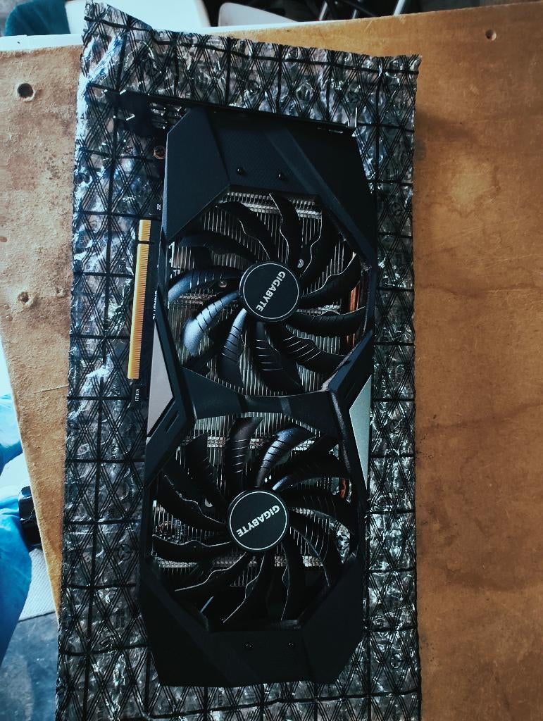 GeForce RTX 2060 WINDFORCE OC 6G AORUS - GIGABYTE, Informatique & Logiciels, Cartes vidéo, Enlèvement ou Envoi, Utilisé
