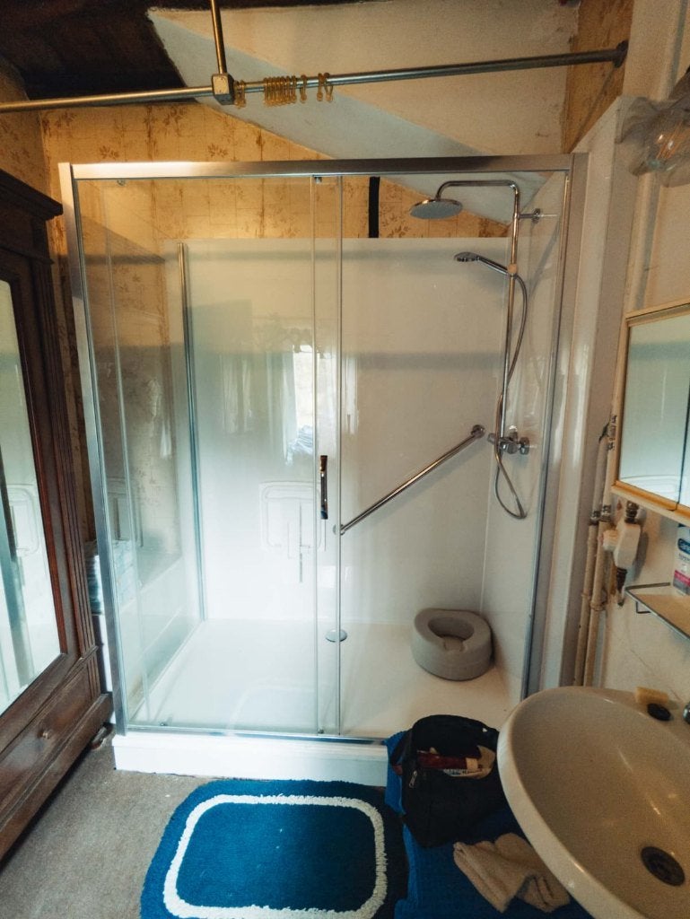 Douche PMR complète (seniors) - peu utilisée - 3 000€, Bricolage & Construction, Enlèvement, Comme neuf, Chrome, Douche