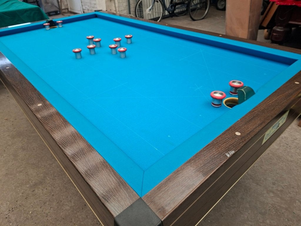 Een vernieuwde Duque met toebehoren., Ophalen, Zo goed als nieuw, Biljarttafel