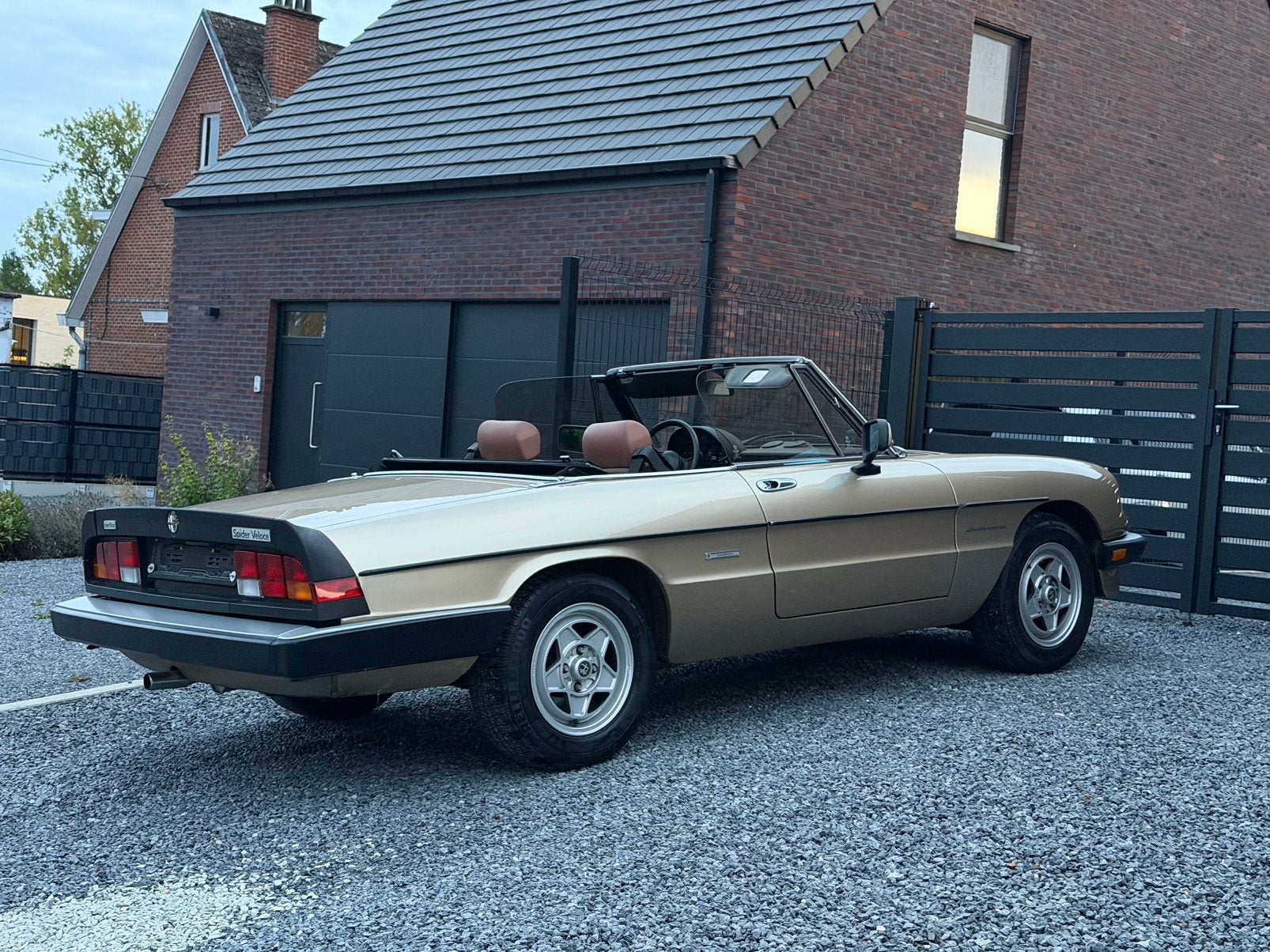 Alfa Romeo Spider 2.0 benzine, 1986 bouwjaar, 34.000 km, foto 12