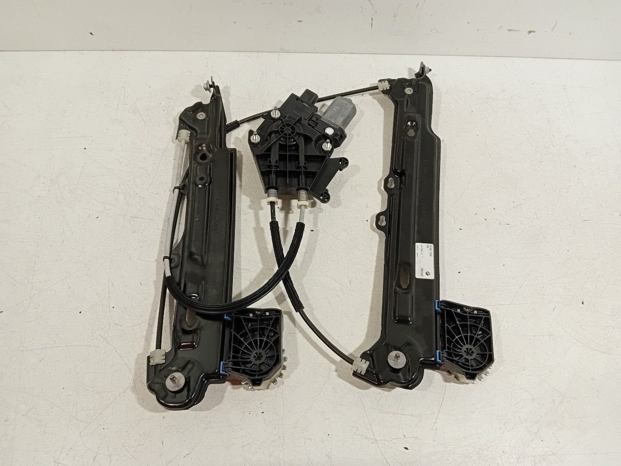 Raammechaniek elektrisch rechts achter BMW 2 serie, Onderdelen@venauto.nl, Van der Ven Autorecycling B.V., Gebruikt, Ettenseweg 76, 4706 PB Roosendaal, The Netherlands
