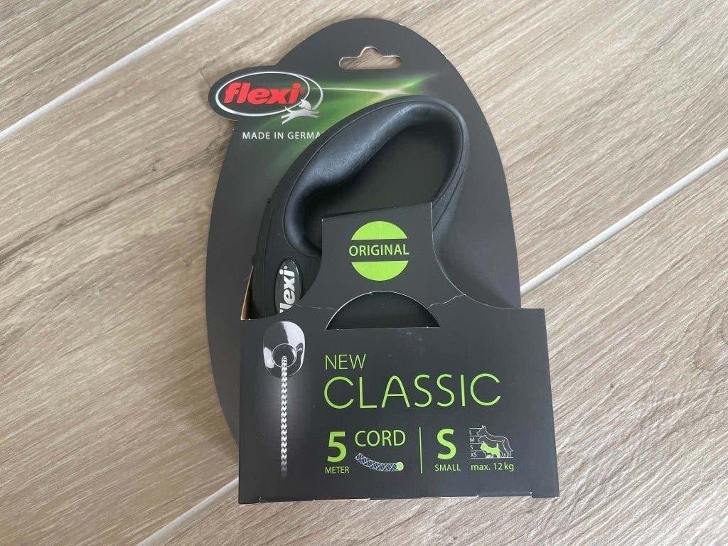 Retractable cord leash, Animaux & Accessoires, Laisses pour chiens, Enlèvement ou Envoi, Comme neuf, Laisse pour chien