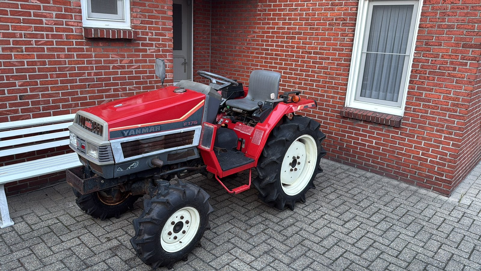 Mini Tractor 18pk, Articles professionnels, Autres marques, Jusqu'à 2500, Jusqu'à 80 ch, Enlèvement