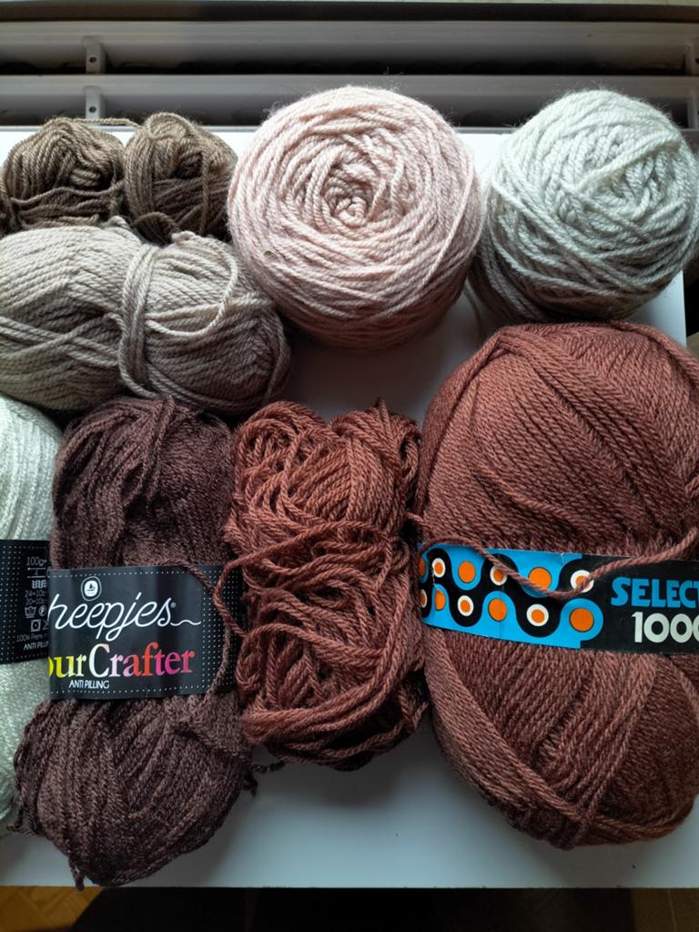 Lot bruine acryl wol, Ophalen of Verzenden, Gebruikt, Breien of Haken, Wol of Garen