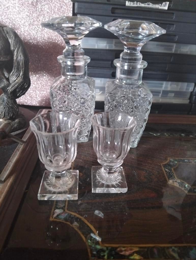2xchrisstallen likeur karaffen plus 2x glaasjes Napoleon iii, Antiek en Kunst, Ophalen of Verzenden