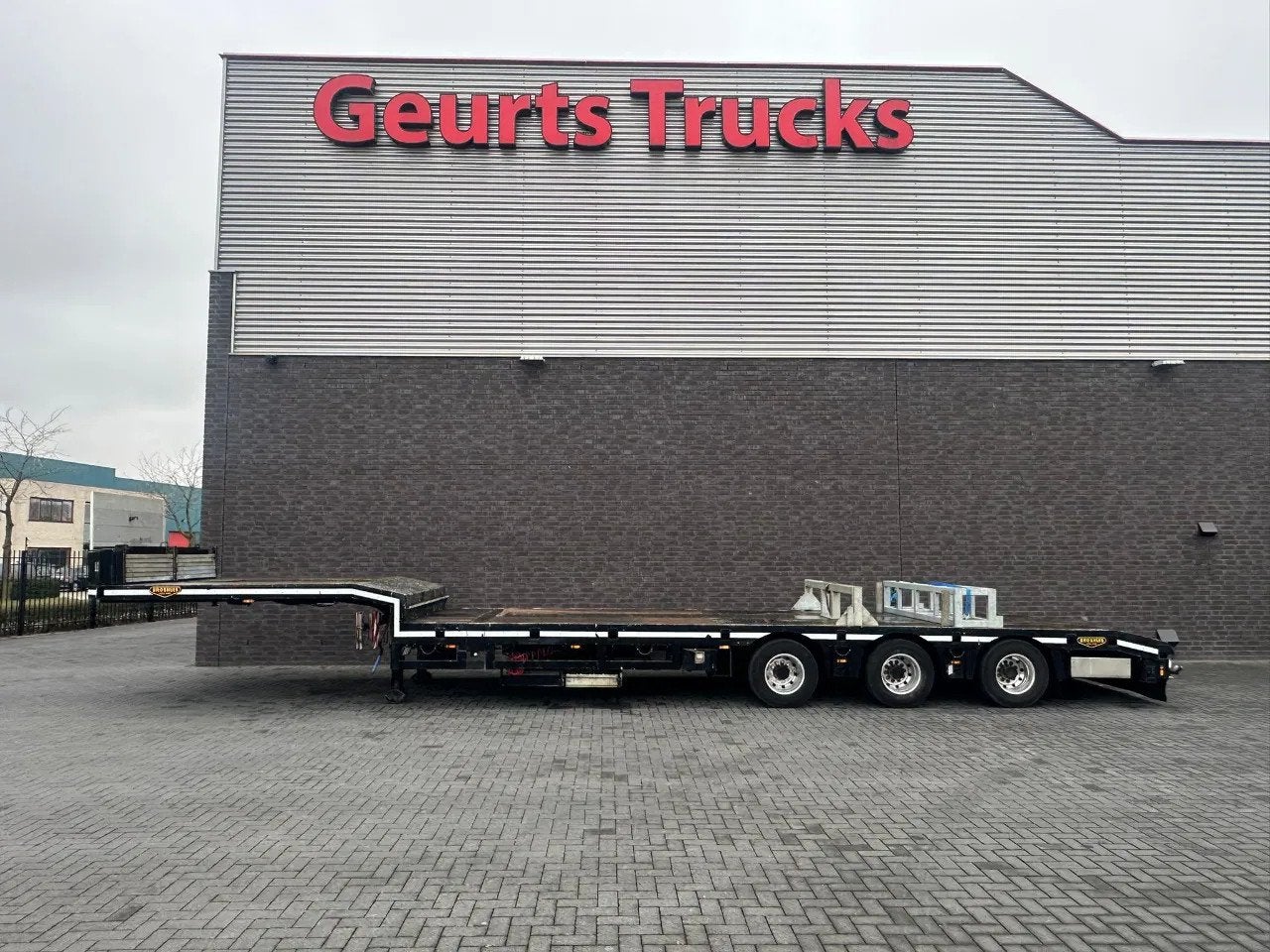 Broshuis 3 ABSD-48/2X TELESCOOP (bj 2009), Overige brandstoffen, Zwart, Aanhangers en Opleggers, Te koop