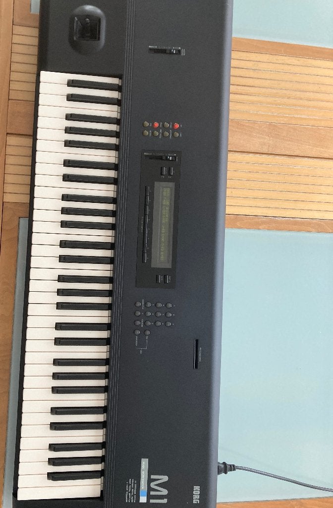 KORG M1, Musique & Instruments, 61 touches, Comme neuf, Avec connexion MIDI, Korg