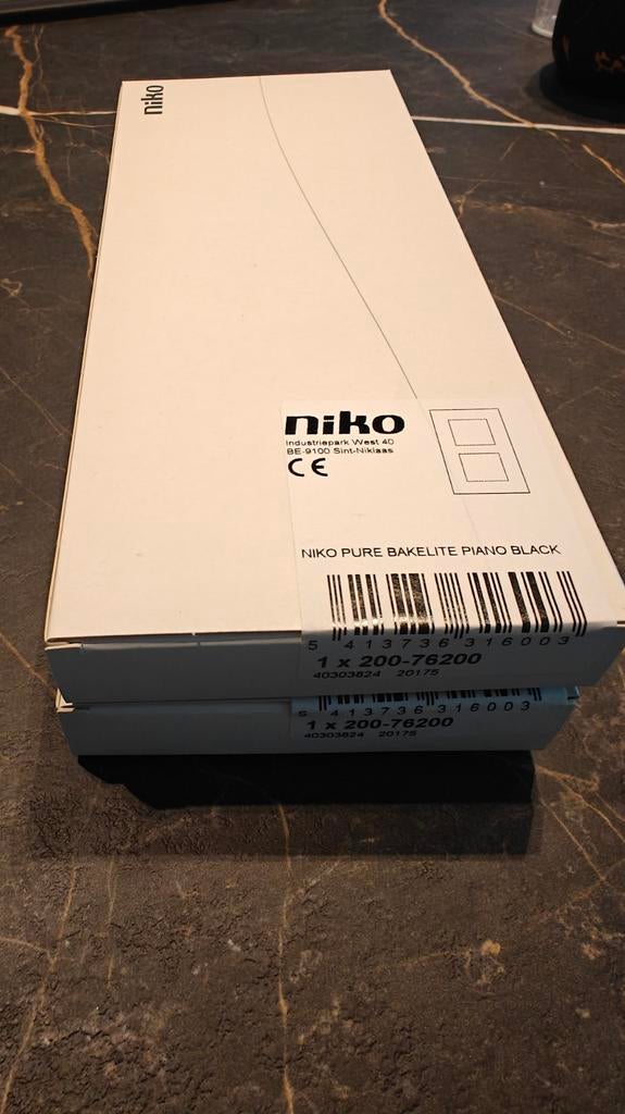 Niko Pure bakelite piano black, Bricolage & Construction, Enlèvement ou Envoi