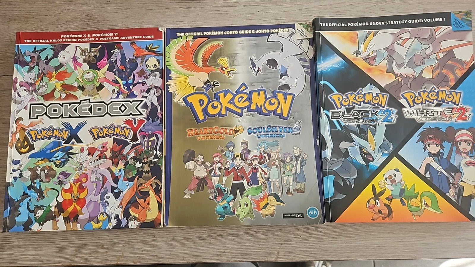 Pokemon guide books, Ophalen, Zo goed als nieuw
