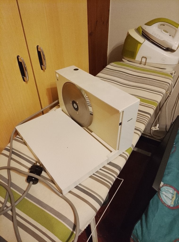 Machine a découper le pain, Enlèvement