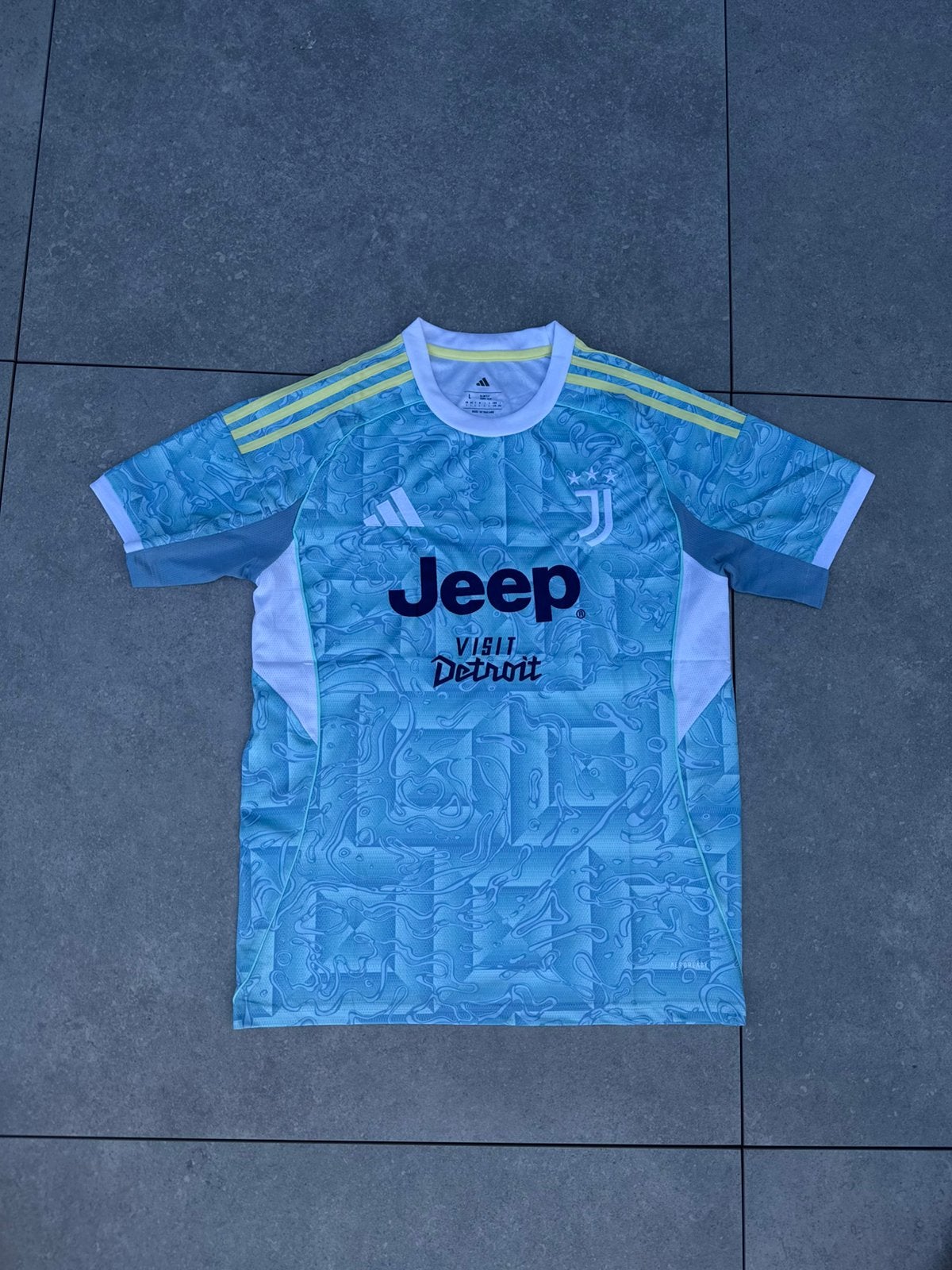 Maillot extérieur de la Juventus, Sports & Fitness, Taille L, Enlèvement ou Envoi, Neuf, Maillot