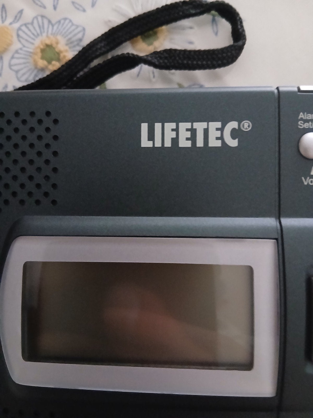 Radio récepteur Mondial Lifetec - 155 Mémoires + Etui +câble, Enlèvement ou Envoi