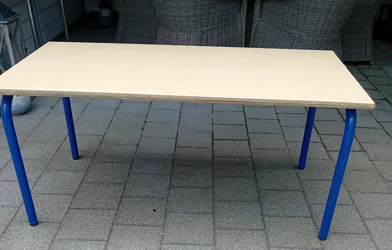 Tafel en stoeltje voor kleuters, Ophalen, Zo goed als nieuw