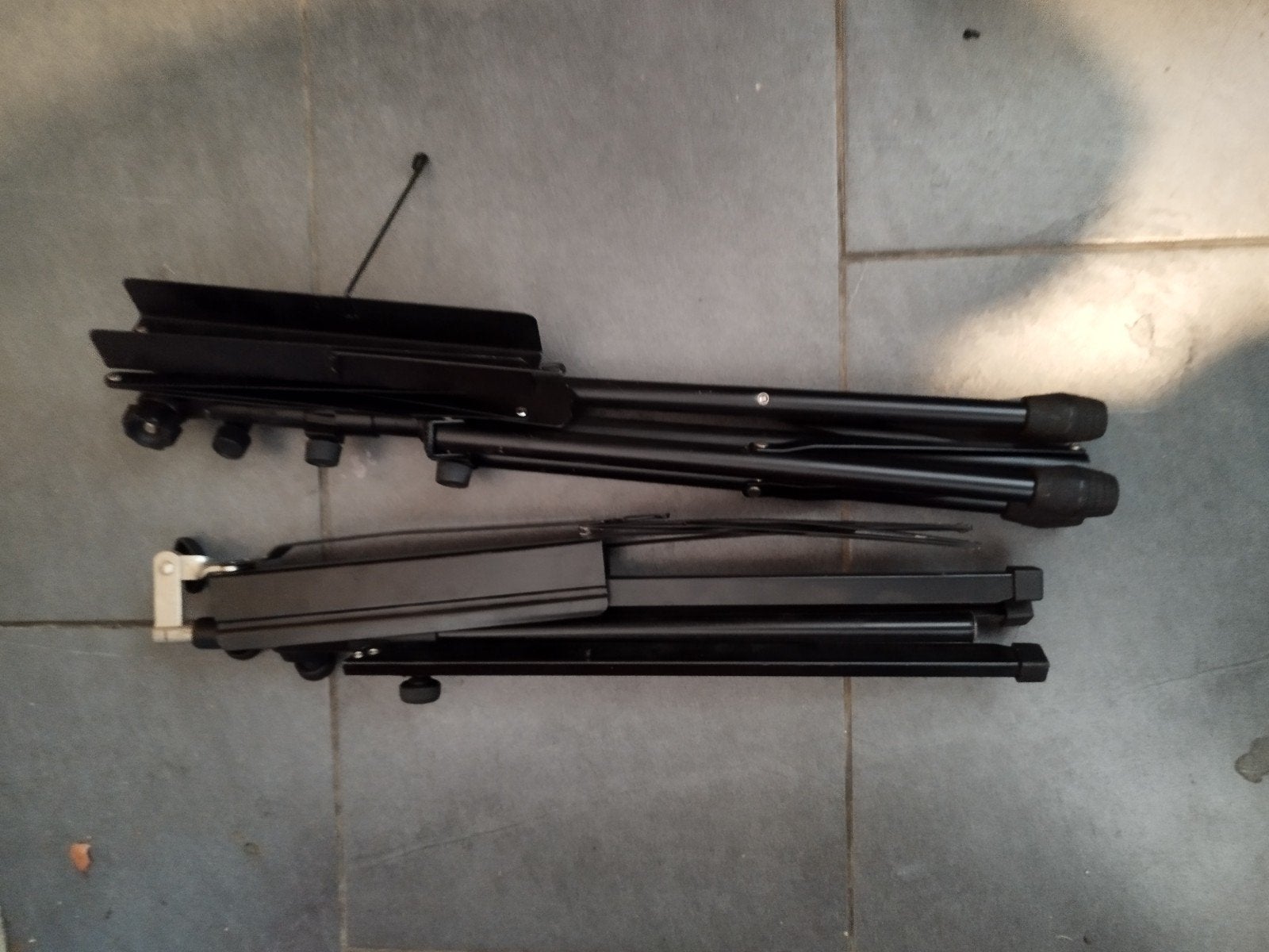 2 pieds partitions, Musique & Instruments, Pieds