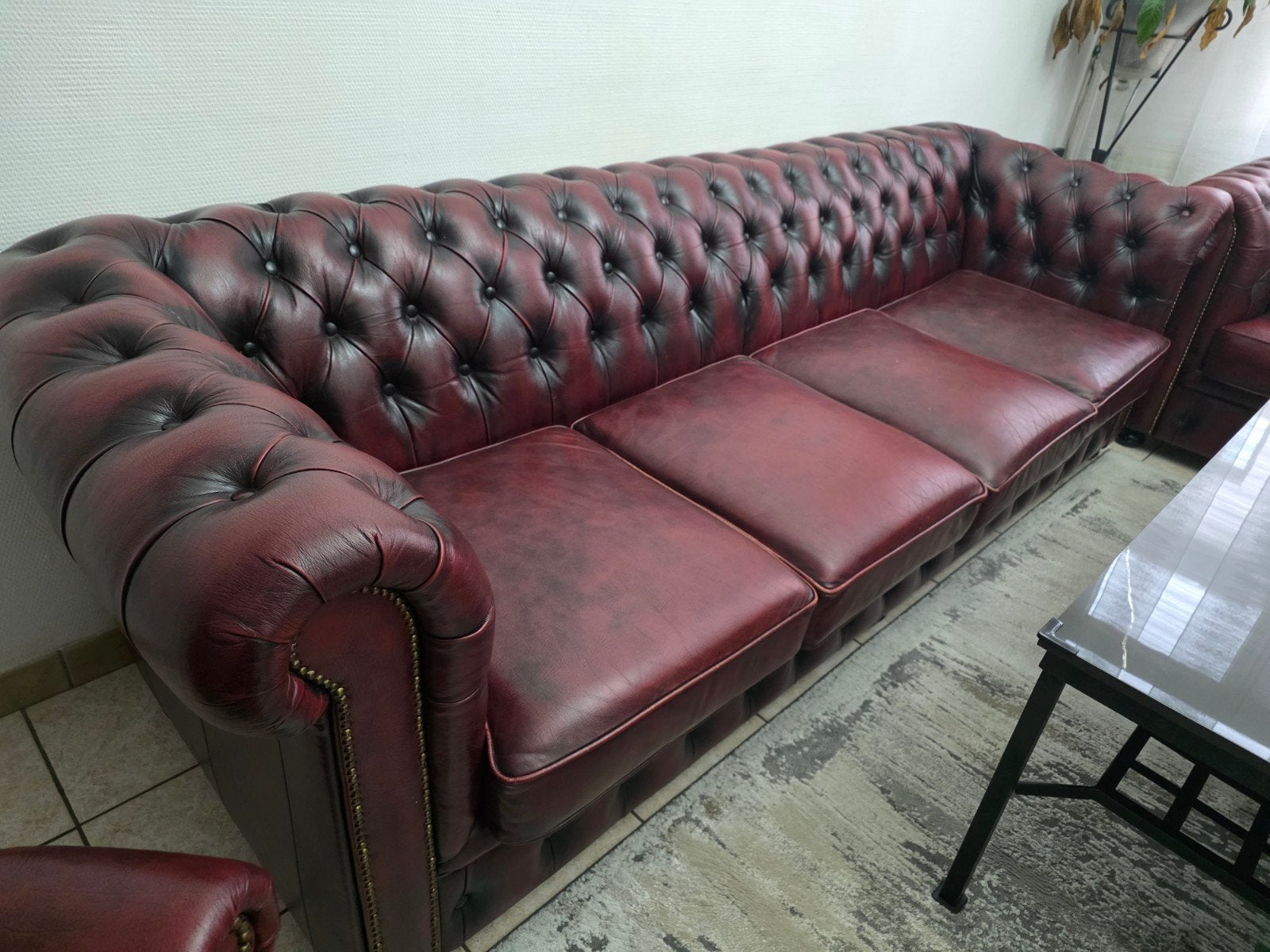 Klassiek Chesterfield bank 4p, Huis en Inrichting, Ophalen, Klassiek, Leer, Zo goed als nieuw