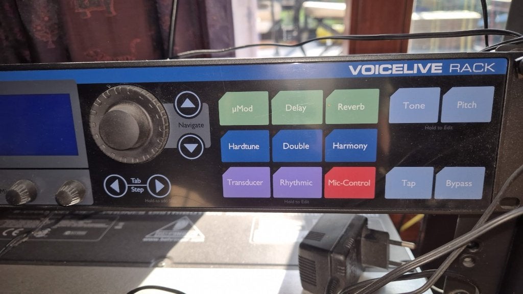 TC HELICON VOICE RACK with MIC, Muziek en Instrumenten, Ophalen, Zo goed als nieuw, Multi-effect