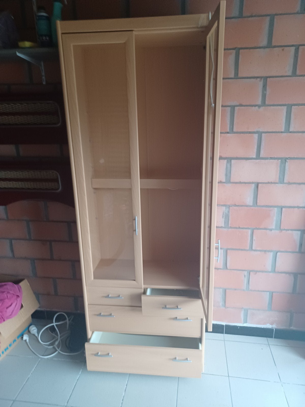 vitrinekast met 6 glazen inleg platen H 1m93  B 72. D 34cm, Huis en Inrichting, Kasten | Vitrinekasten, Ophalen, Gebruikt, Met lade(s)