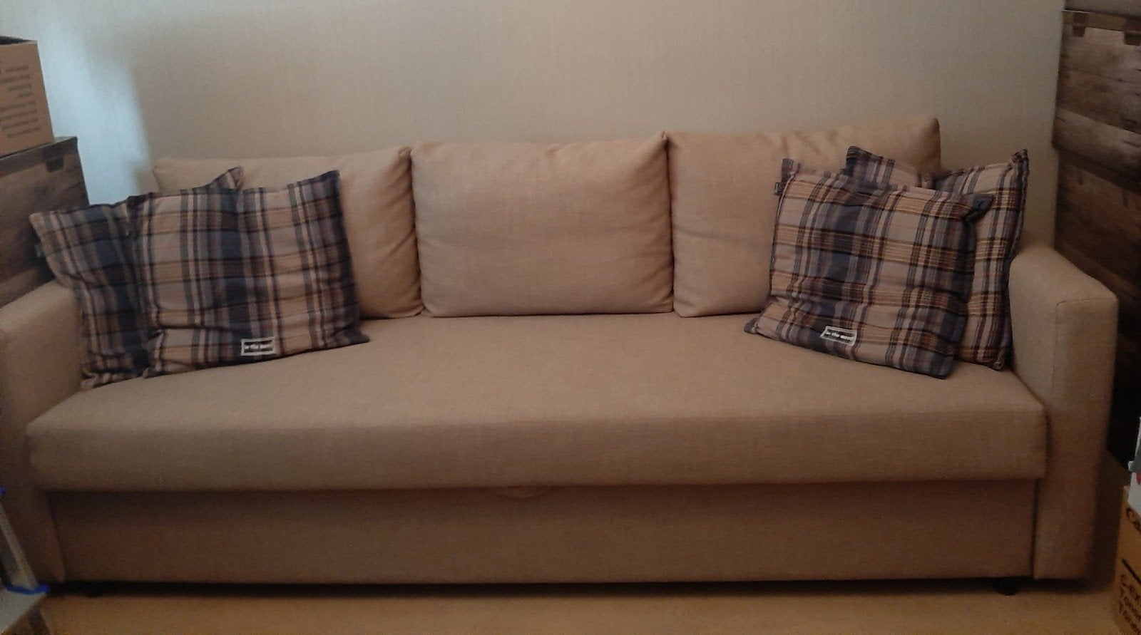 Friheten(Ikea) slaapbank met 4 kussens, Ophalen, Beige, Tweepersoons, Zo goed als nieuw