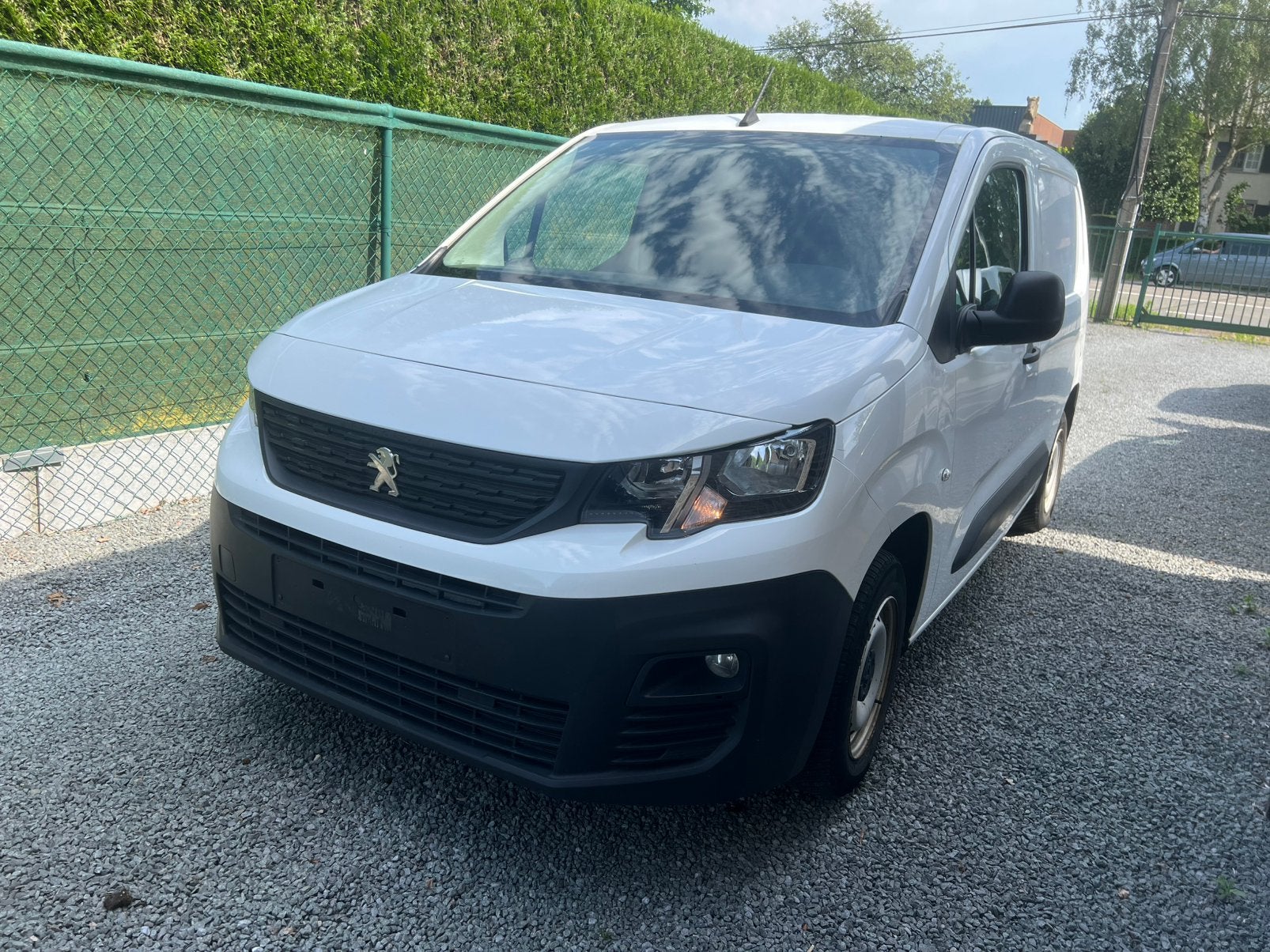 Peugeot partner 1.5 adbleu, Auto's, Bestelwagens en Lichte vracht, Voorwielaandrijving, Stof, https://public.car-pass.be/vhr/bdc1fbec-37cb-4daa-aec3-97d13627eca6