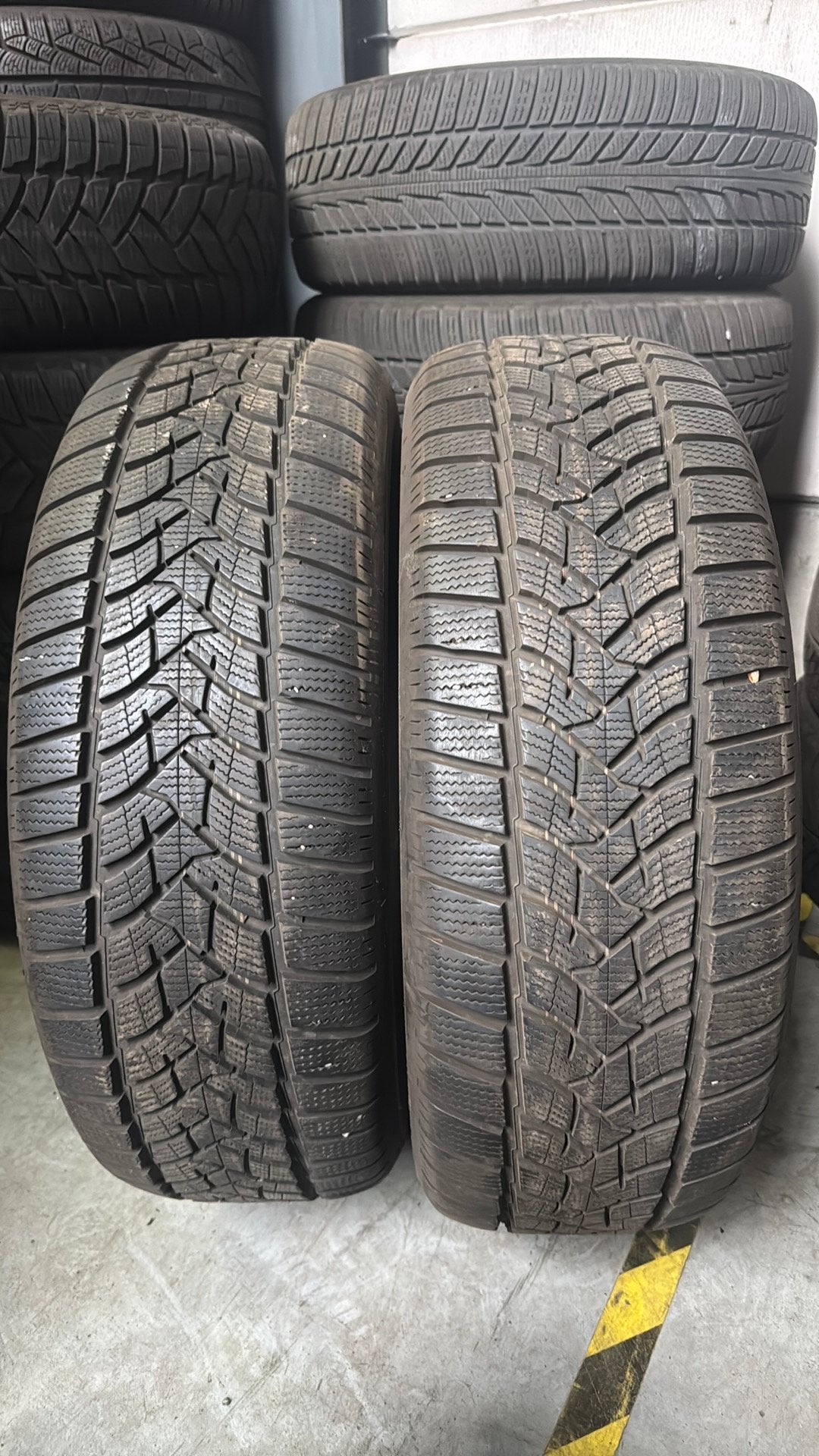 2356018 235/60/18 235/60R18 winterbanden merk Dunlop, Kleding | Dames, Ophalen