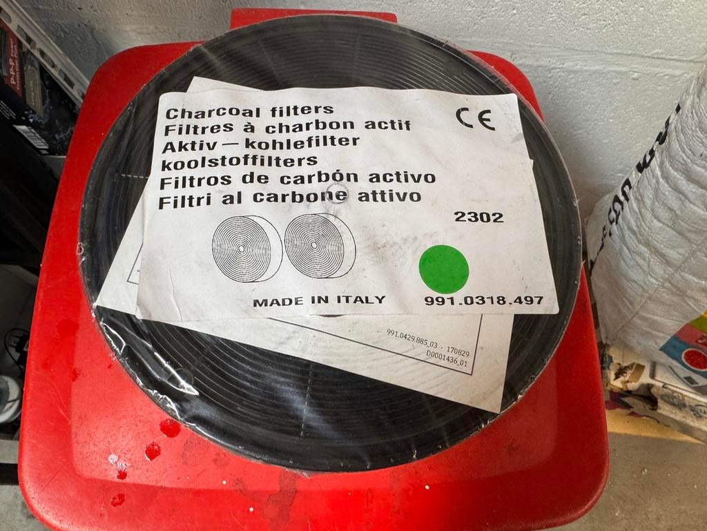 2 filtres à charbon pour hotte, Neuf, Enlèvement ou Envoi, Encastré, Moins de 200 m³/h