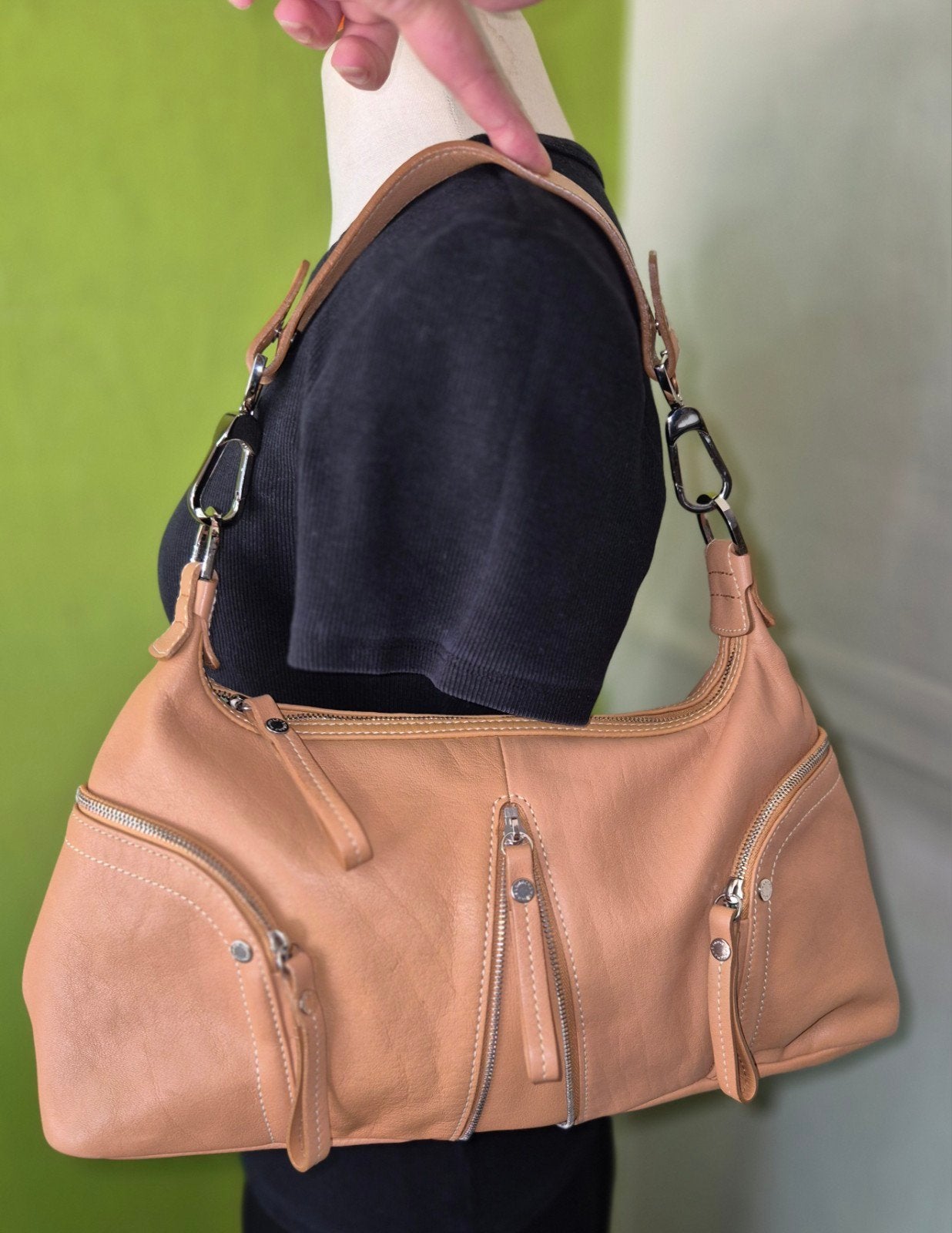 Prachtige Longchamp schoudertas in leer, Handtassen en Accessoires, Tassen | Damestassen, Ophalen of Verzenden, Nieuw, Beige, Schoudertasje
