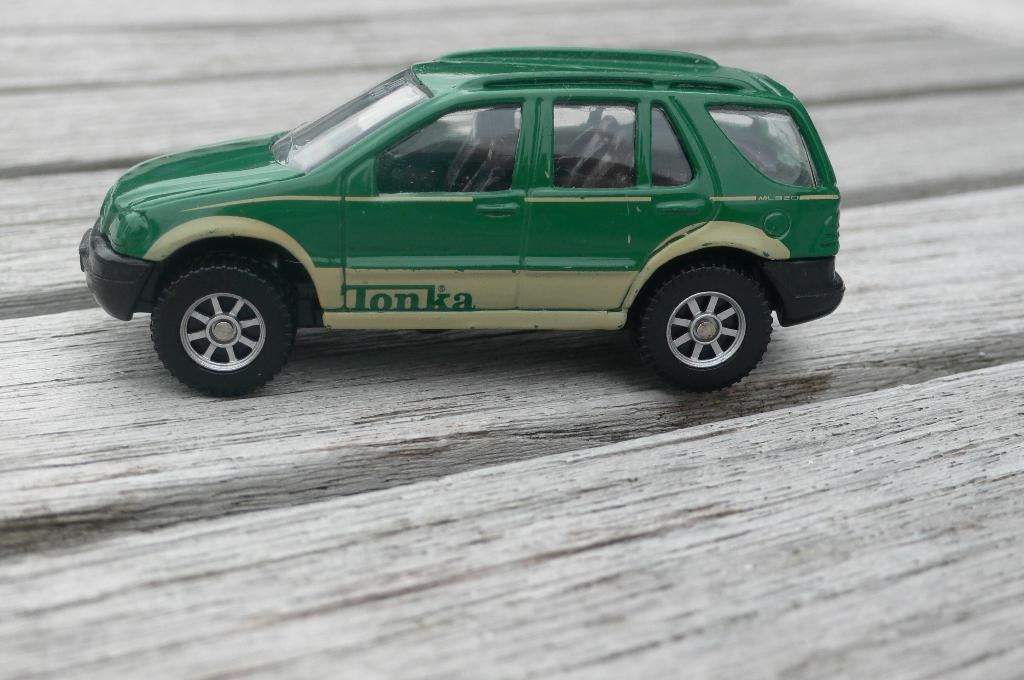 Tonka/Maisto Mercedes ML320, Enlèvement ou Envoi, Comme neuf, Voiture