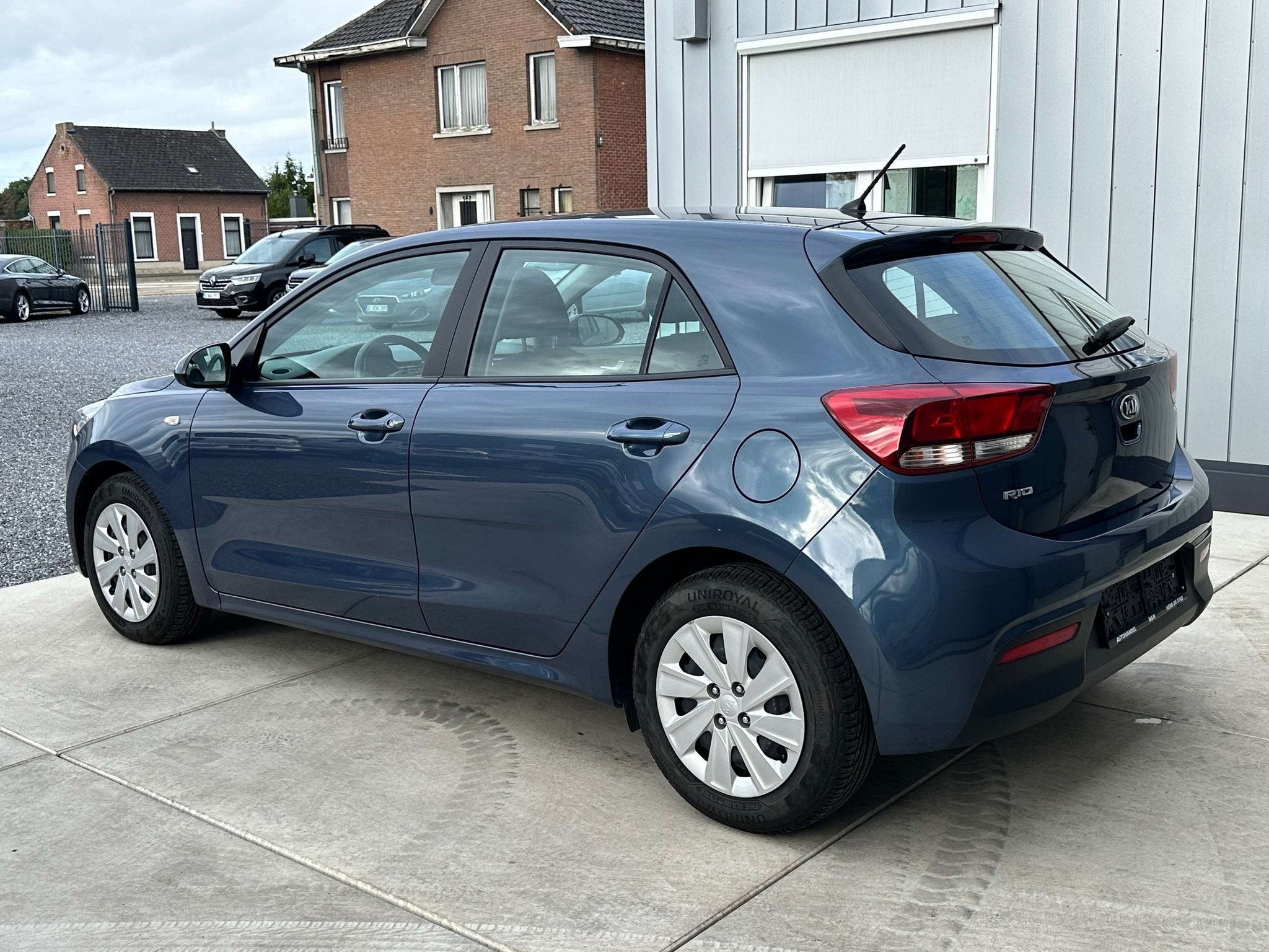 Kia Rio Rio 1.2i * 12M Garantie *, Autos, Kia, Argent ou Gris, Euro 6, Noir, https://public.car-pass.be/vhr/d16bb9e1-14c7-401f-be56-da4707891ee9