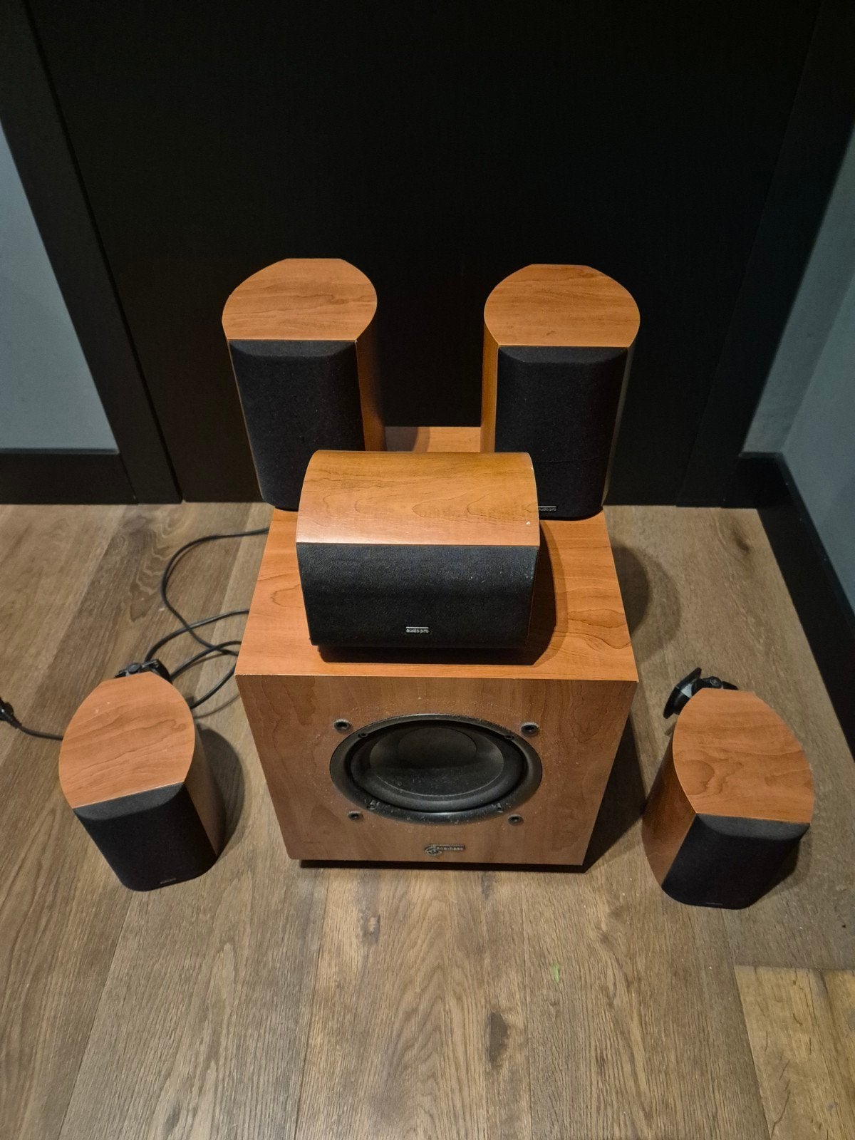 Audio Pro 5.1 speakerset met actieve subwoofer, Enlèvement