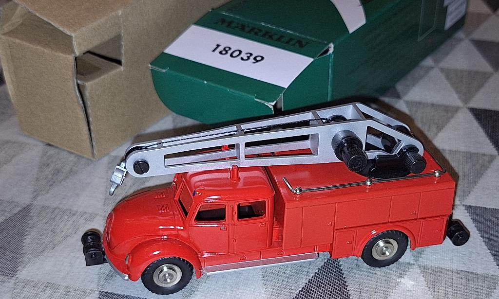 Märklin 18039 brandweer kraanwagen schaal 1:43, Hobby en Vrije tijd, Modelauto's | 1:43, Ophalen of Verzenden, Zo goed als nieuw