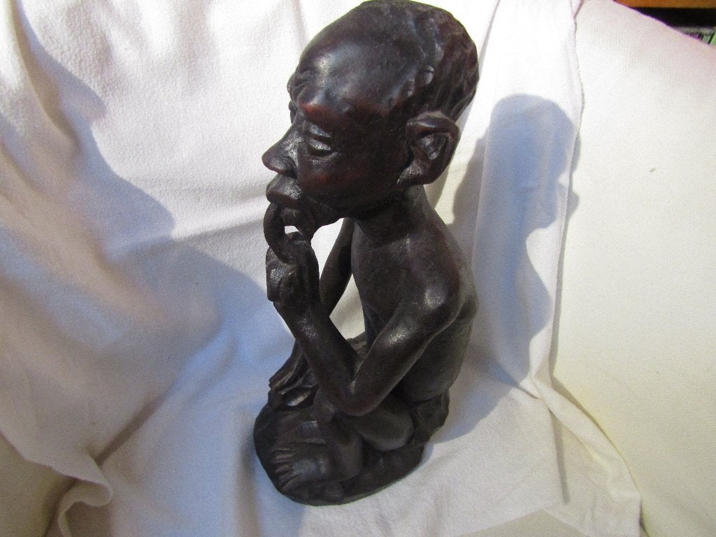 Prachtig beeld van een oudere man die zijn pijp rookt, Antiek en Kunst, Hout, Afrika, Gesneden, Houtsnijwerk