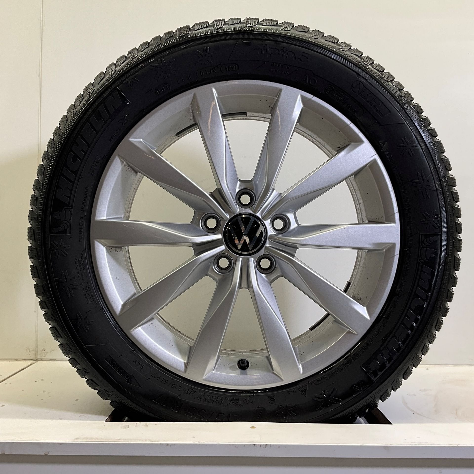 VOLKSWAGEN T-ROC PASSAT VELGEN DIJON SET WINTERBANDEN 17 INC, Auto-onderdelen, Banden en Velgen, -, -, Banden en Velgen, 17 inch