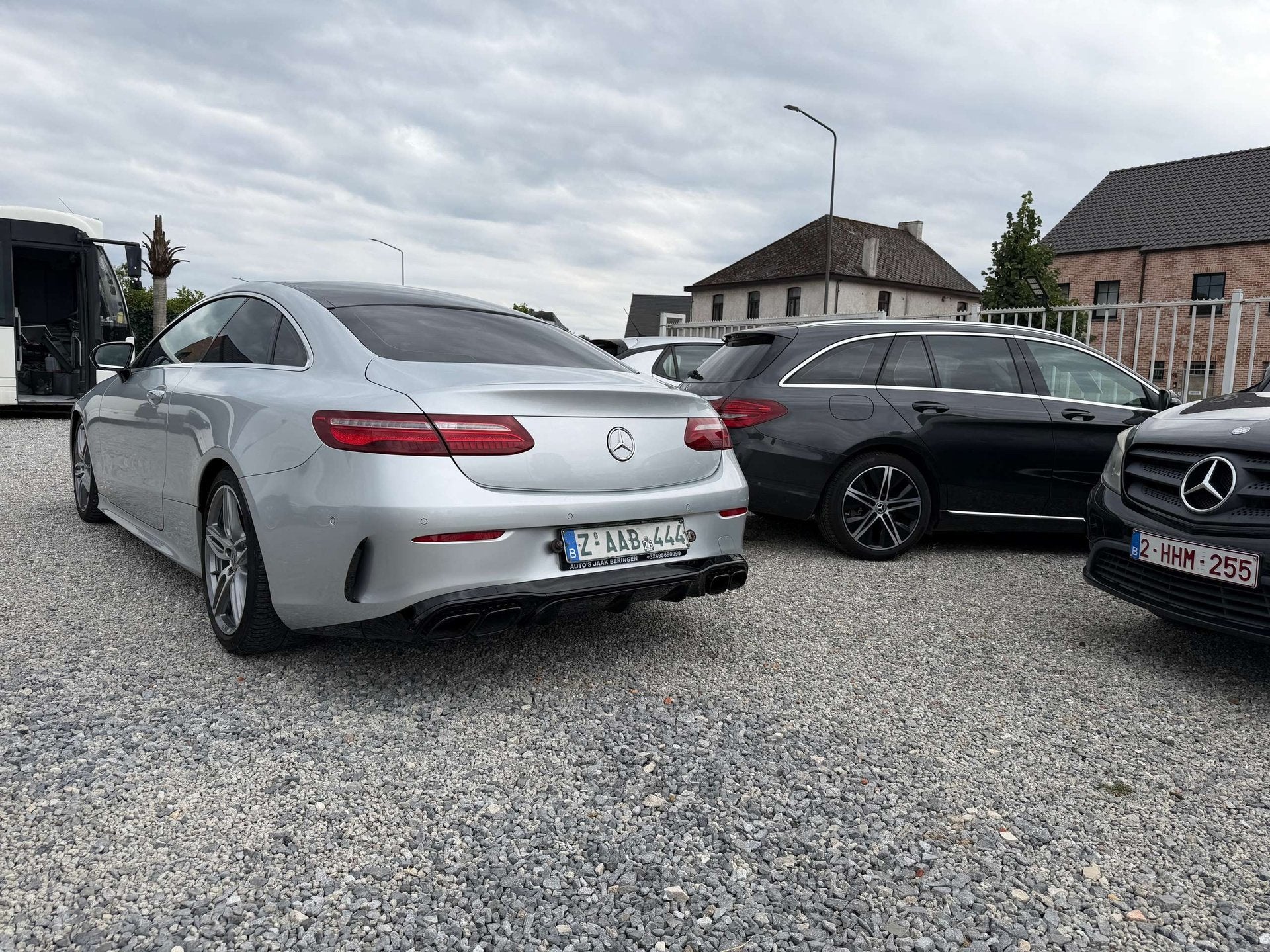 Mercedes-Benz E 200 Coupe E 200, Autos, Argent ou Gris, Achat, Entreprise, Noir