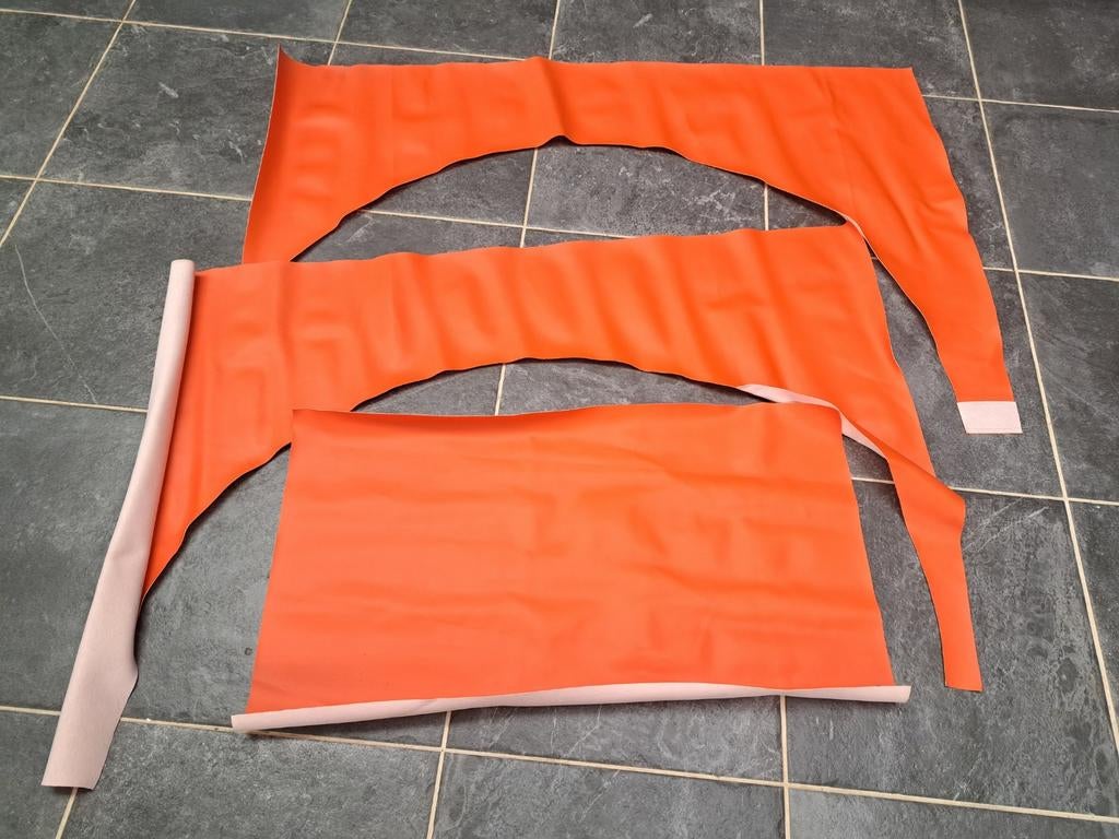 Resten oranje skai leder. Lot 02., Ophalen of Verzenden