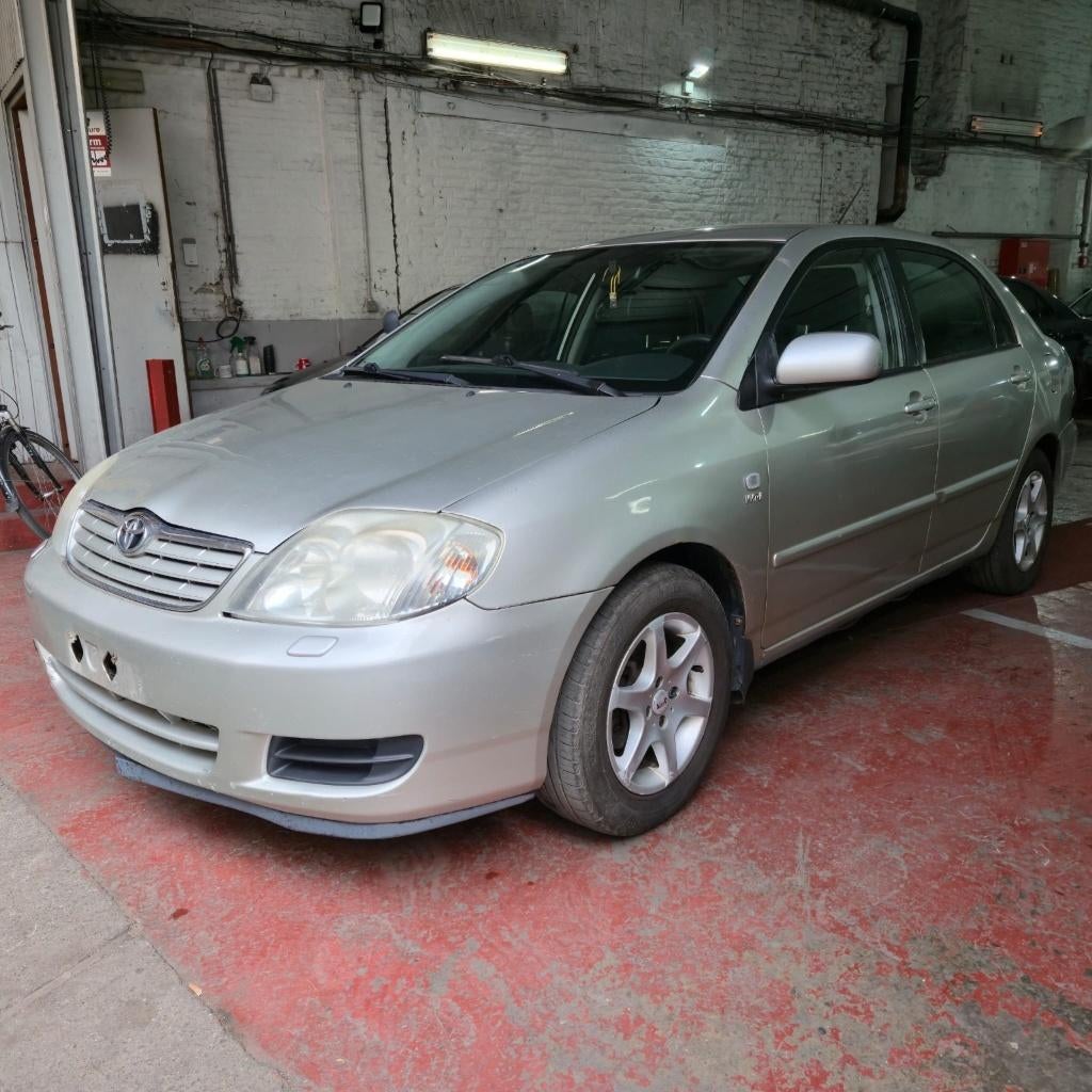 Toyota Corolla Alpha 2005, Auto's, Voorwielaandrijving, 4 deurs, Stof, Zwart