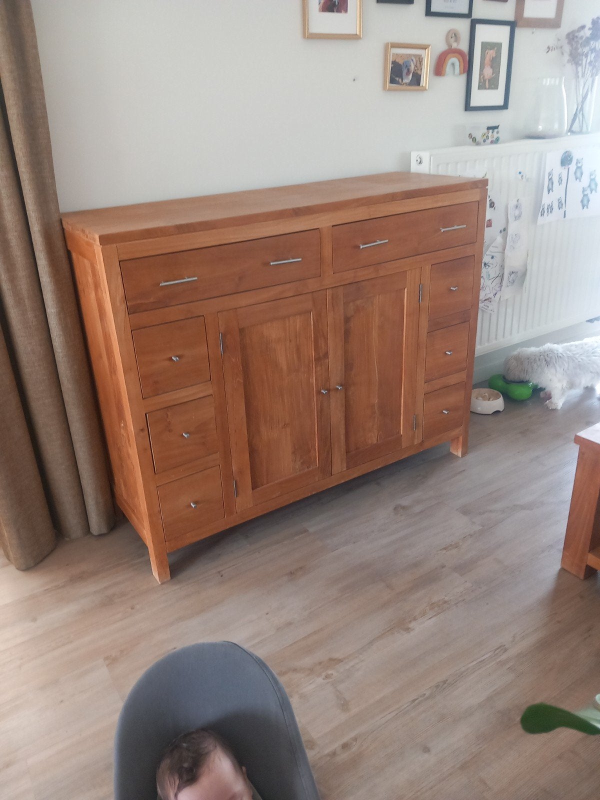 Stevige eiken kast, Enlèvement
