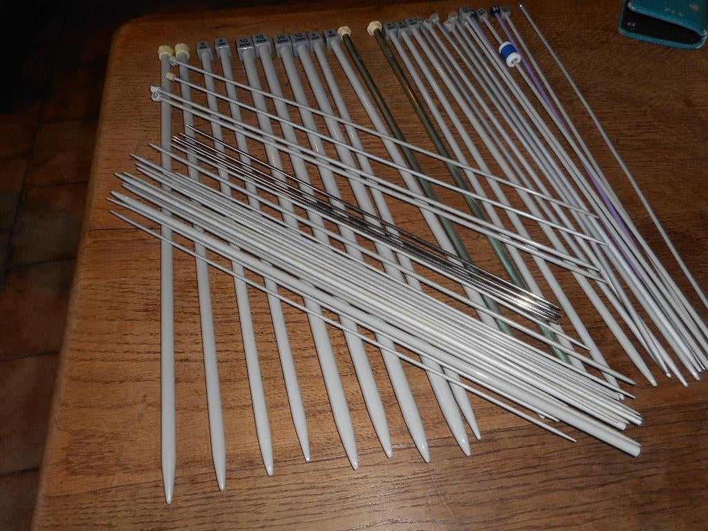 Lot d'aiguilles à tricoter, Métal, Enlèvement ou Envoi, Matériel de bricolage, Utilisé