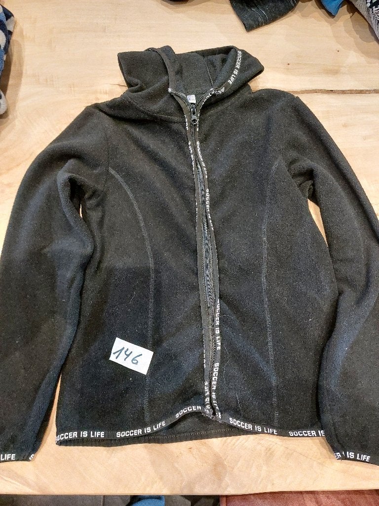 VÊTEMENTS POUR ENFANTS TAILLE 146, Enfants & Bébés, Vêtements enfant | Taille 146, Enlèvement ou Envoi, Comme neuf, Garçon, Pull ou Veste