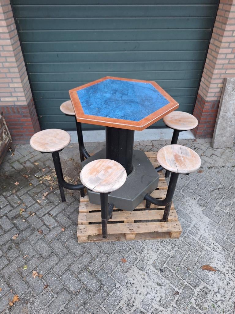 Eyecather hangtafel mancave, Ophalen
