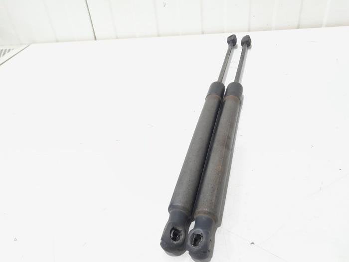 Kit amortisseur gaz hayon d'un Volkswagen Golf, Volkswagen, -, 3 mois de garantie, Utilisé