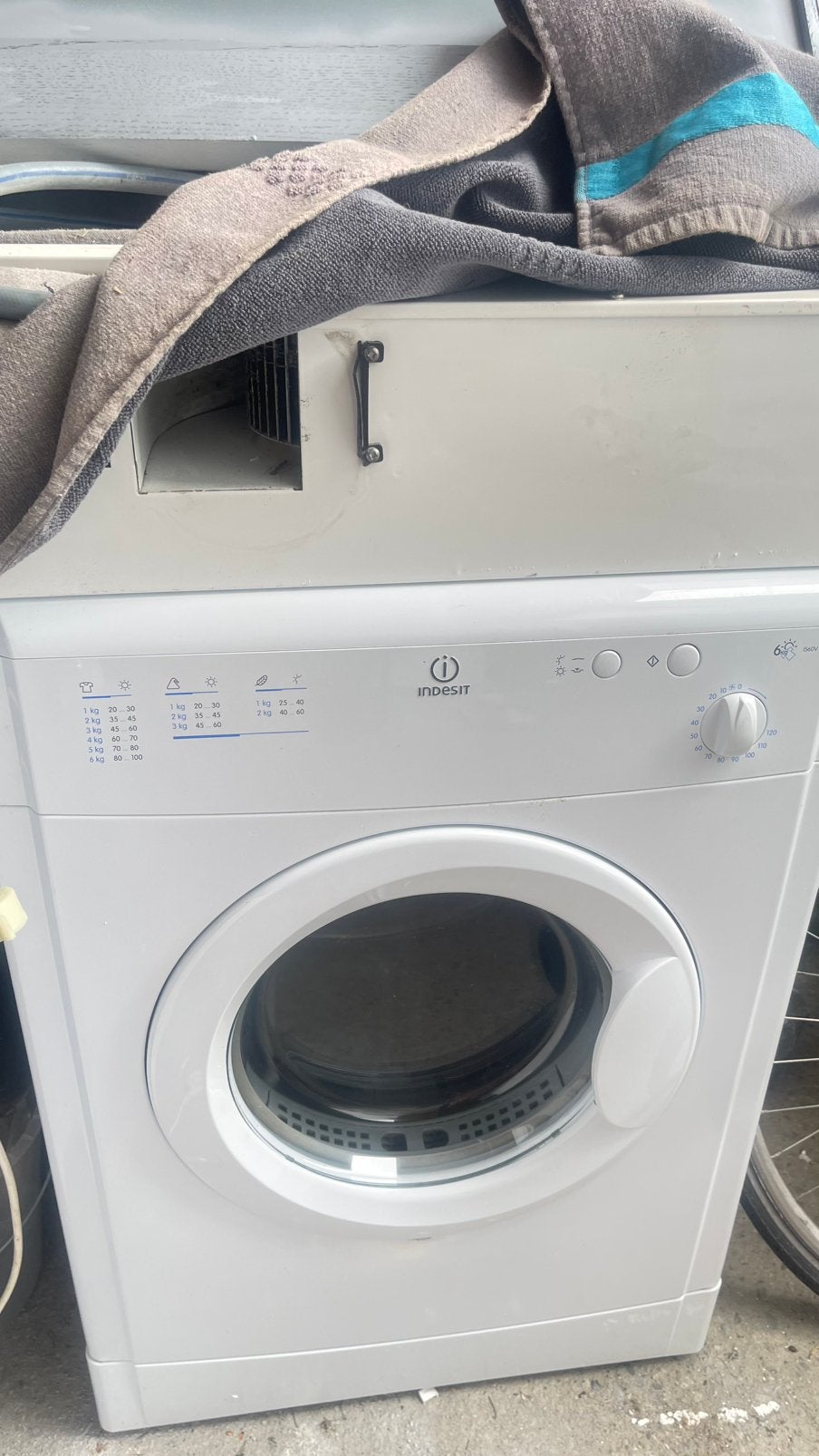 sèche linge a evacuation Indesit super etat !, Enlèvement ou Envoi, Évacuation d'air, 4 à 6 kg, Comme neuf