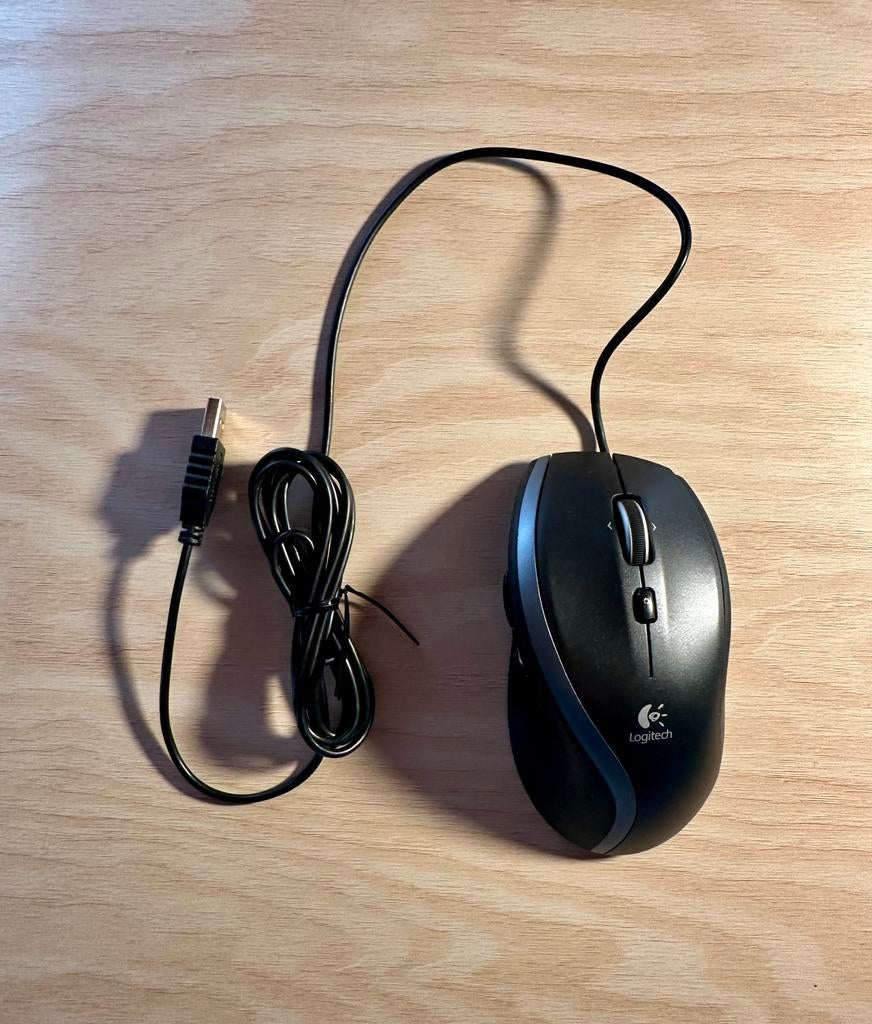 Souris filiaire Logitech, Informatique & Logiciels, Enlèvement ou Envoi, Comme neuf, Filaire, Souris