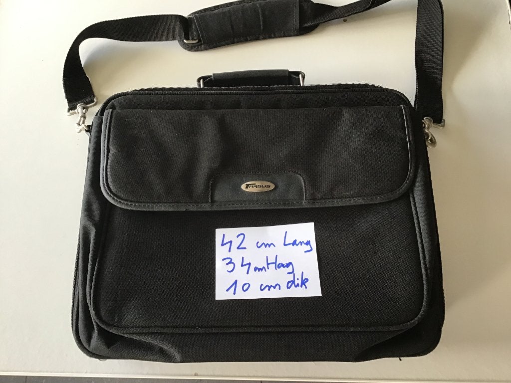laptoptas Targus van 42 cm lang, Computers en Software, Laptoptassen, Ophalen of Verzenden, Zo goed als nieuw, Targus