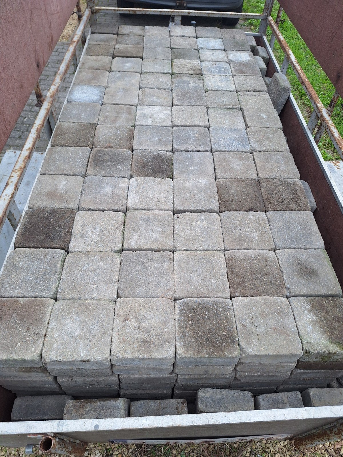 Betonklinkers 15x15x6cm
Getrommeld, kleur gemend grijs/blauw, Enlèvement, Neuf, Béton, Briques
